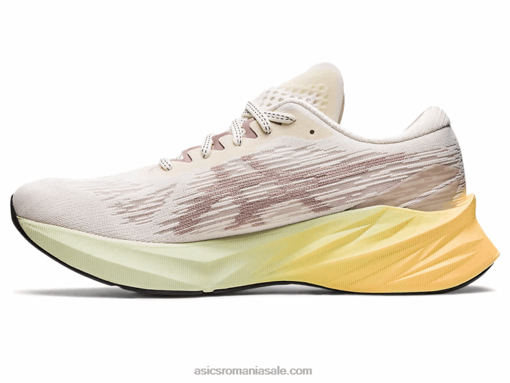 Asics crem/căprie novablast 3 ZF464376