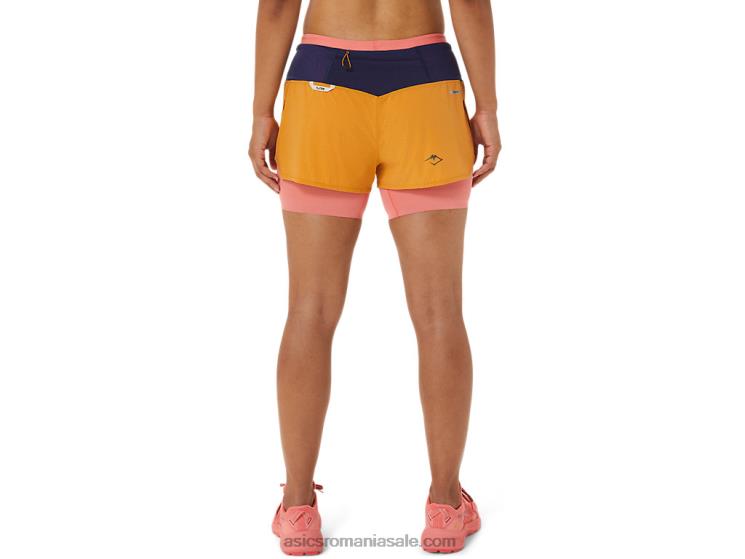 Asics furtuna de nisip/papaya fujitrail 2-n-1 scurt pentru femei ZF4642537
